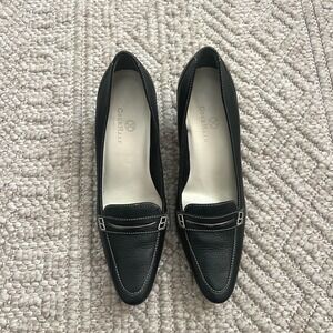 Cole Haan Black Pebbled Leather Loafer Pumps White Stitching Heels 7.5 AA DI9089
